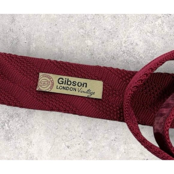 GIBSON Polyester Knit Tie Solid Burgundy Striped W:2 EUC - Picture 2 of 6